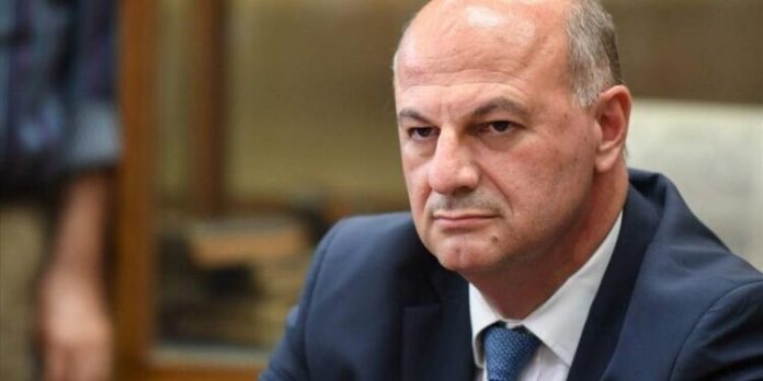 kostas-tsiaras-1-1024x640-1-750x469-1-750x375