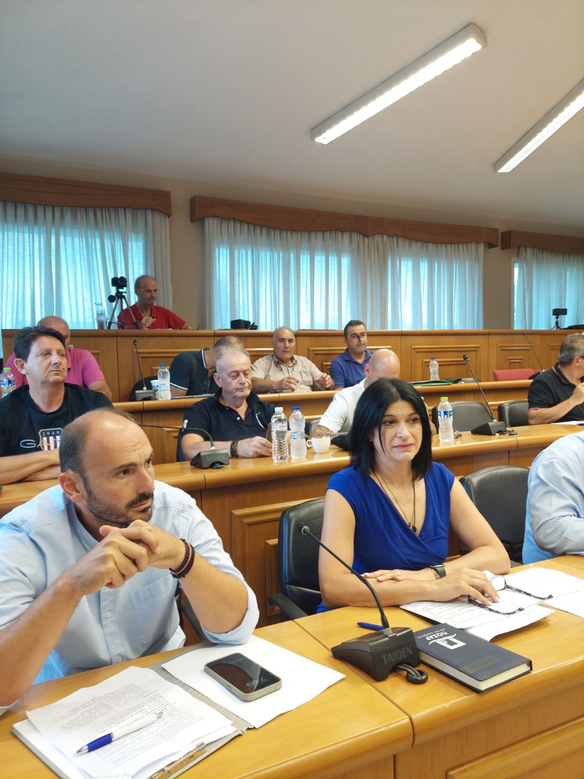 Σκηνές έντασης στο Δημοτικό Συμβούλιο Αλμωπίας