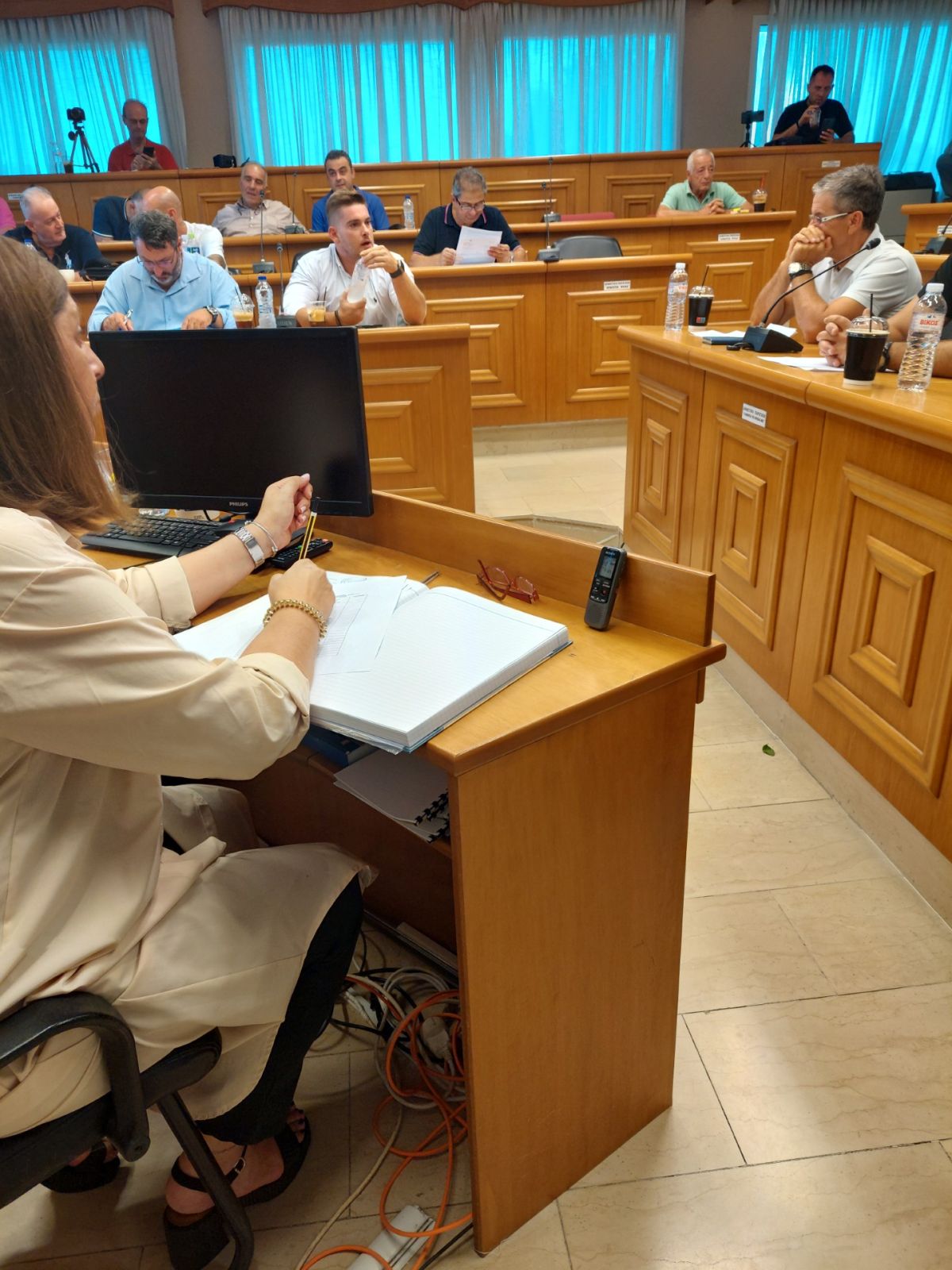 Σκηνές έντασης στο Δημοτικό Συμβούλιο Αλμωπίας