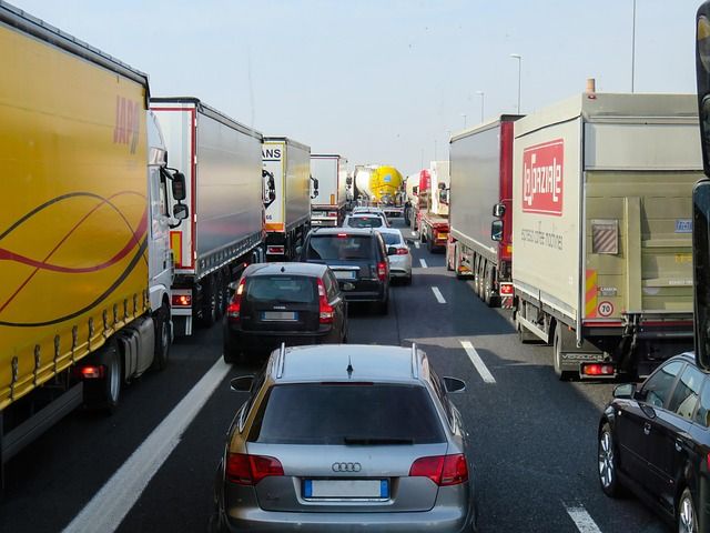 Απαγόρευση κυκλοφορίας φορτηγών άνω των 3,5 τόνων