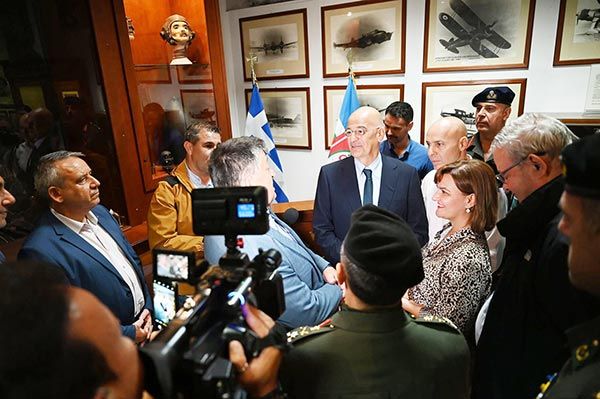 Ήλθε είδε (;) και απήλθε από το Καλπάκι ο Νίκος Δένδιας