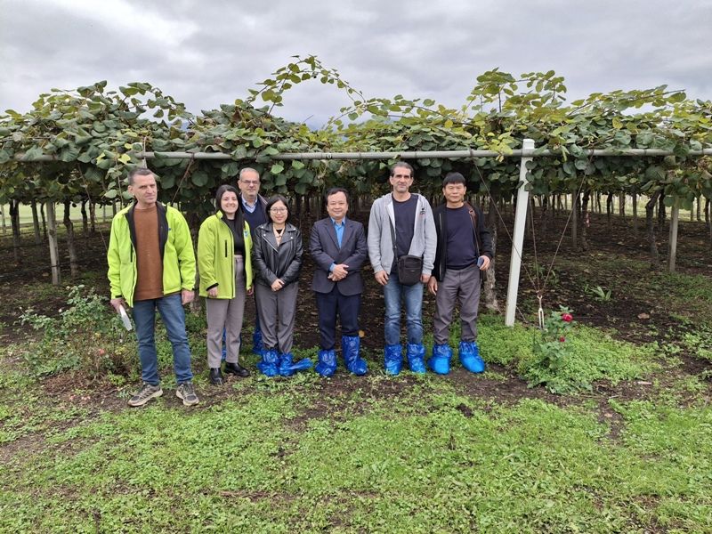 Επίσκεψη κλιμακίου φυτοϋγειονομικών ελεγκτών
