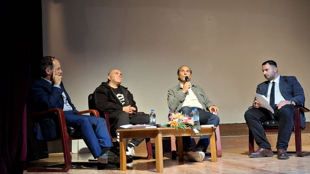 Η «Δύναμη της Ήττας» κέρδισε την Αλμωπία