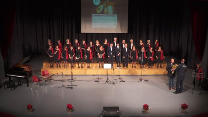 ΣΥΝΑΝΤΗΣΗ ΧΟΡΩΔΙΩΝ ΠΑΡΑΔΟΣΙΑΚΗΣ ΜΟΥΣΙΚΗΣ