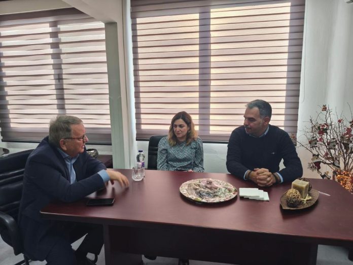 Συχνή συνεργασία για ένα σύγχρονο