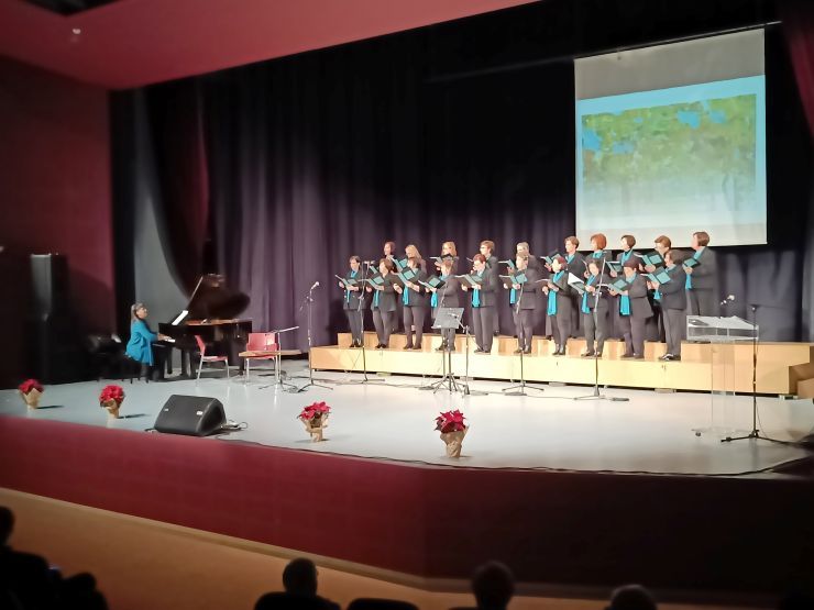 ΣΥΝΑΝΤΗΣΗ ΧΟΡΩΔΙΩΝ ΠΑΡΑΔΟΣΙΑΚΗΣ ΜΟΥΣΙΚΗΣ ΣΤΑ ΓΙΑΝΝΙΤΣΑ