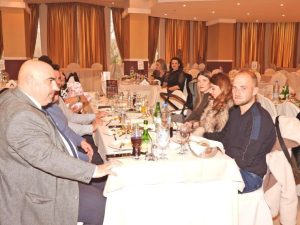 Σε κλίμα ενότητας και παράδοσης