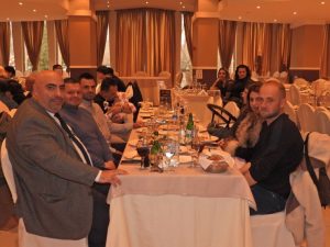 Σε κλίμα ενότητας και παράδοσης