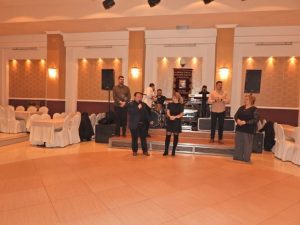 Σε κλίμα ενότητας και παράδοσης