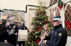 Κάλαντα της Πρωτοχρονιάς στην Περιφερειάρχη Κεντρικής Μακεδονίας