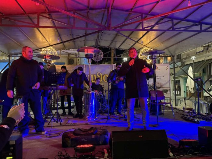 Με ζωντανή μουσική χαμόγελα και πολύ κέφι