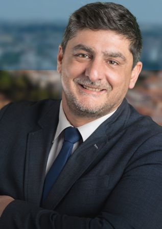 Τίτλοι τέλους στη Μικροπολιτική