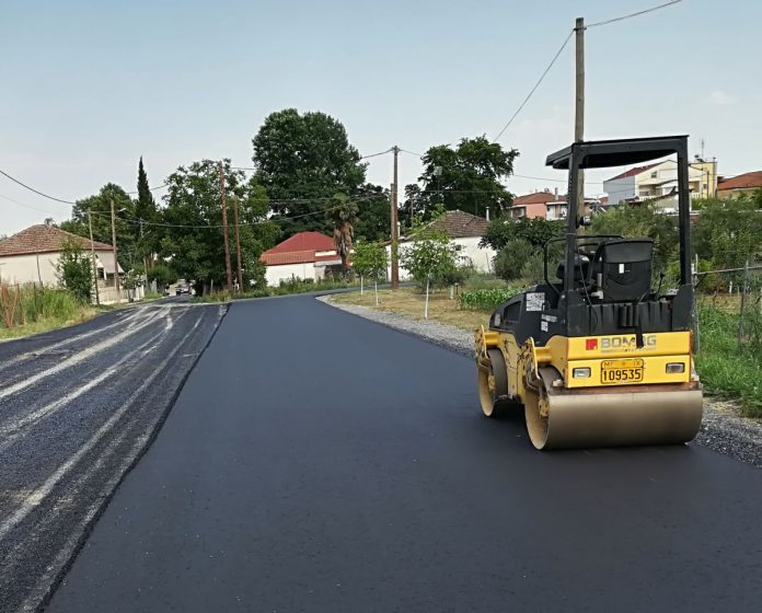 Εργα οδοποιίας στο δήμο Σκύδρας