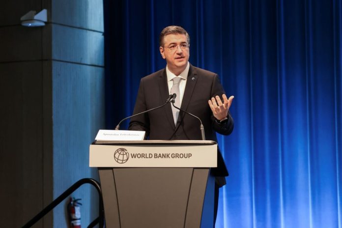 Α. Τζιτζικώστας από την Ουάσιγκτον