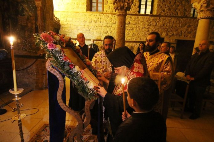 ΑΚΑΘΙΣΤΟΣ ΥΜΝΟΣ ΣΤΗΝ ΙΣΤΟΡΙΚΗ ΜΗΤΡΟΠΟΛΗ ΤΗΣ ΕΔΕΣΣΑΣ