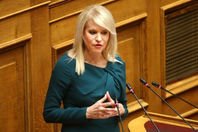 Θεοδώρα Τζάκρη: «Σοβαρά ερωτήματα προκύπτουν για τις καθυστερήσεις στις βιοψίες μετά τον θάνατο 55χρονου αστυνομικού»