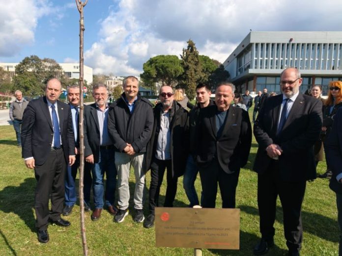 Πεντακόσια νέα δέντρα από τον Δήμο Θεσσαλονίκης στο campus του ΑΠΘ