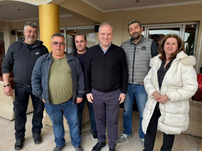 Συνάντηση Σταμενίτη με τους Συλλόγους Ξενοδόχων Λουτρακίου και Αλμωπίας