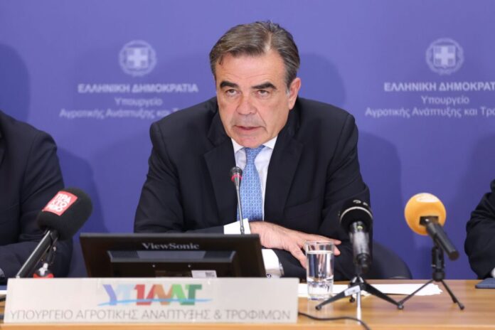 Έκκληση Μαργαρίτη Σχοινά για συμμόρφωση στα μέτρα βιοασφάλειας στη Λέσβο – Πρόσθετα μέτρα στήριξης στους πληγέντες, χωρίς οικονομικό πλαφόν