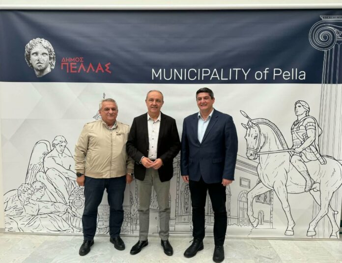 Ο ΘΕΟΔΩΡΟΣ ΚΑΡΑΟΓΛΟΥ «ΣΑΡΩΣΕ» ΤΟΝ ΝΟΜΟ – Η ΙΣΧΥΡΗ ΣΥΜΜΑΧΙΑ ΜΕ ΦΟΥΝΤΟΥΚΙΔΗ ΠΟΥ ΑΛΛΑΖΕΙ ΤΟΝ ΧΑΡΤΗ!